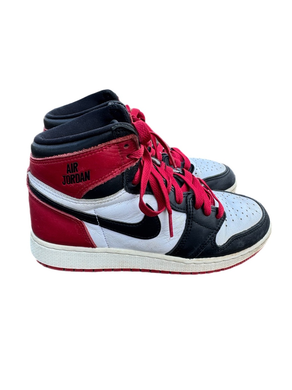 Jordan 1 Retro High OG Kids Shoes - White/Black/Red Sz 4Y FD4137-106 Basketball